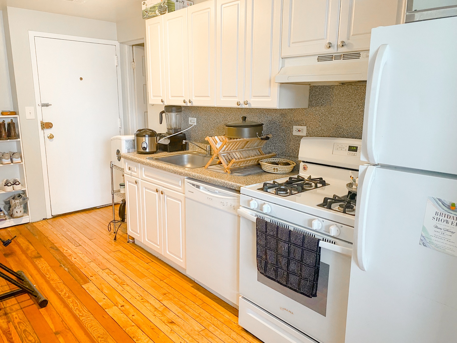 959 W. Webster 959 W. Webster, Chicago, IL 60614 - Leasing by Cross Street